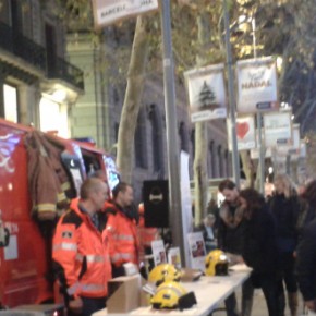 Temps de Nadal, temps per la solidaritat. Temps de Nadal, temps per la solidaritat.